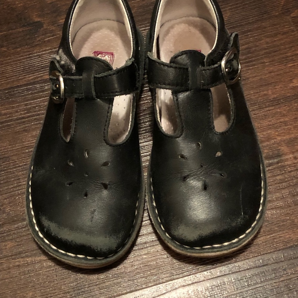 Girls shoes